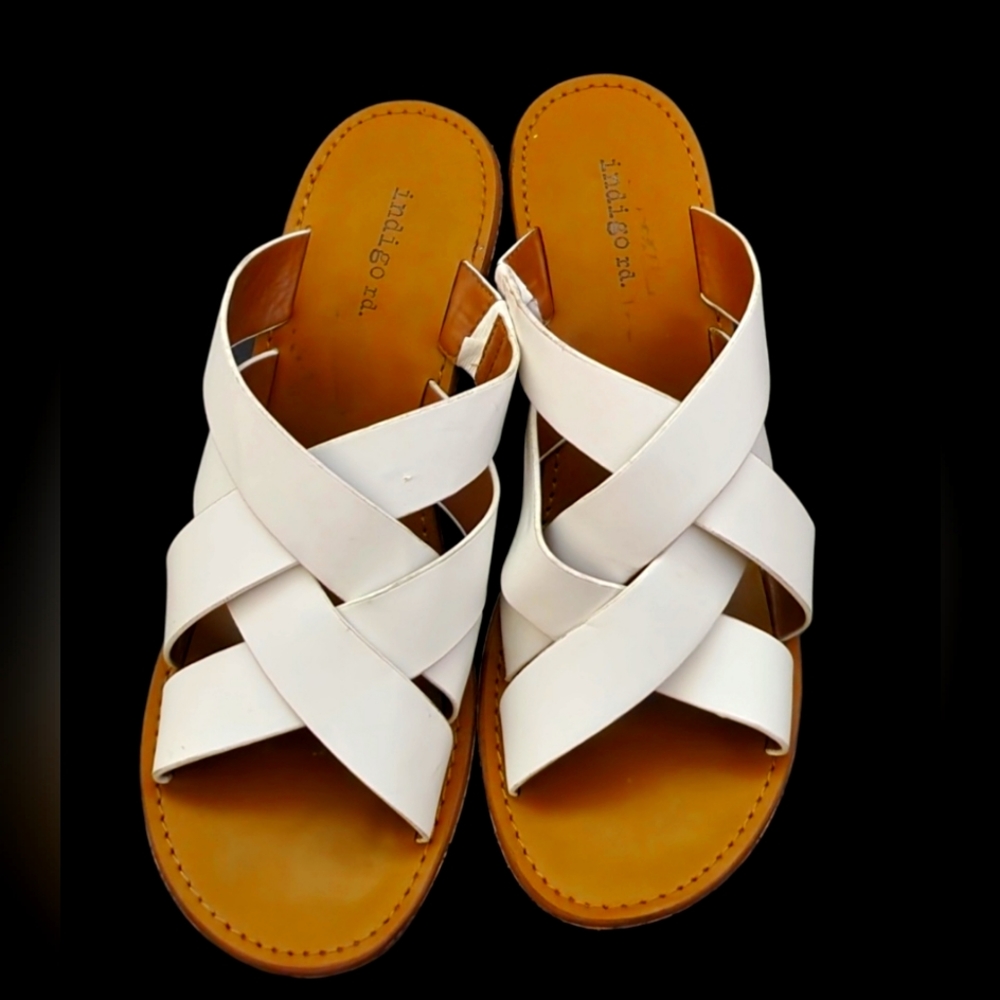 Indigo rd. White Wedge heels